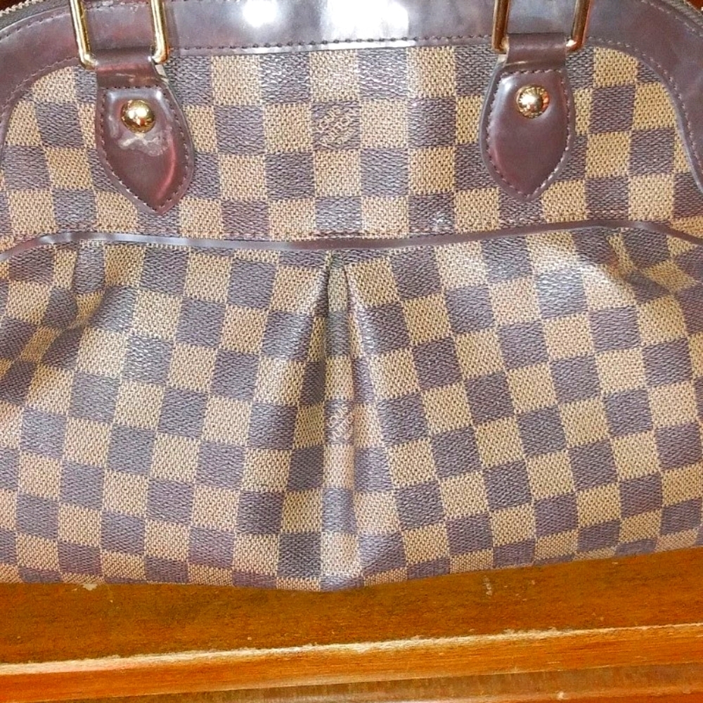 Louis vuitton handbag